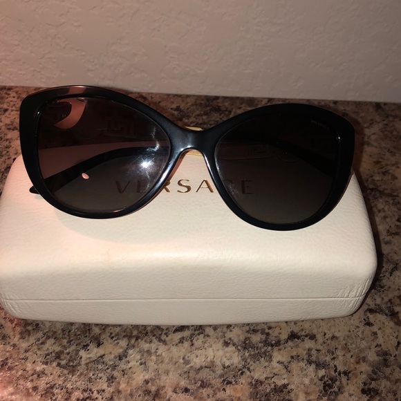 Versace Accessories - Versace black sunglasses polarized